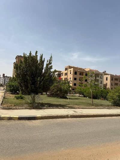 Ground apartment with garden for sale in the fourth neighborhood of Villas View Garden
