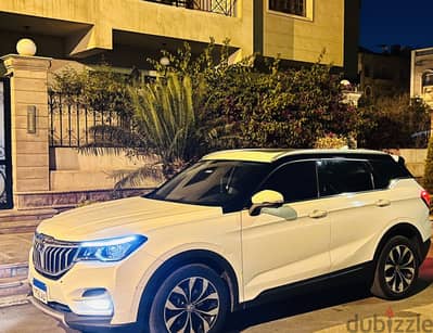 إيجار سيارة  brilliance V6