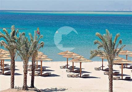اخر فيلا بأقل سعر على البحر والجولف فى سوما باى