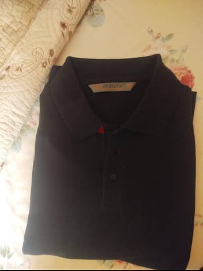 T shirt سكيتشر