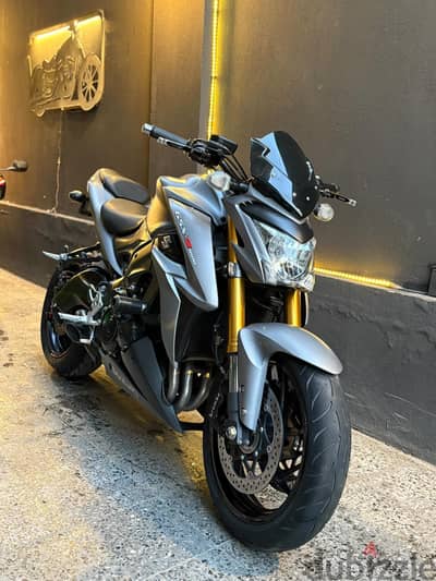 suzuki gsxs 1000