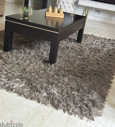 Living room table and carpet