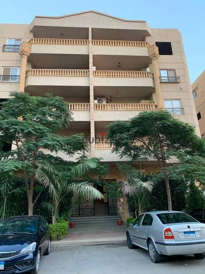 شقه 300م للبيع السياحيه6 اكتوبر امام مول العرب بالقرب من بالم هيلز october