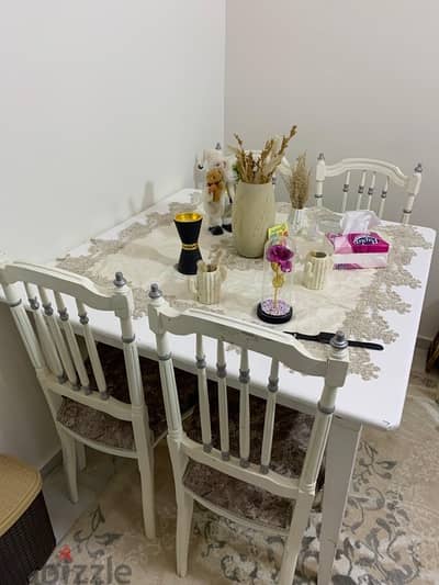 طربيزة بالكراسي