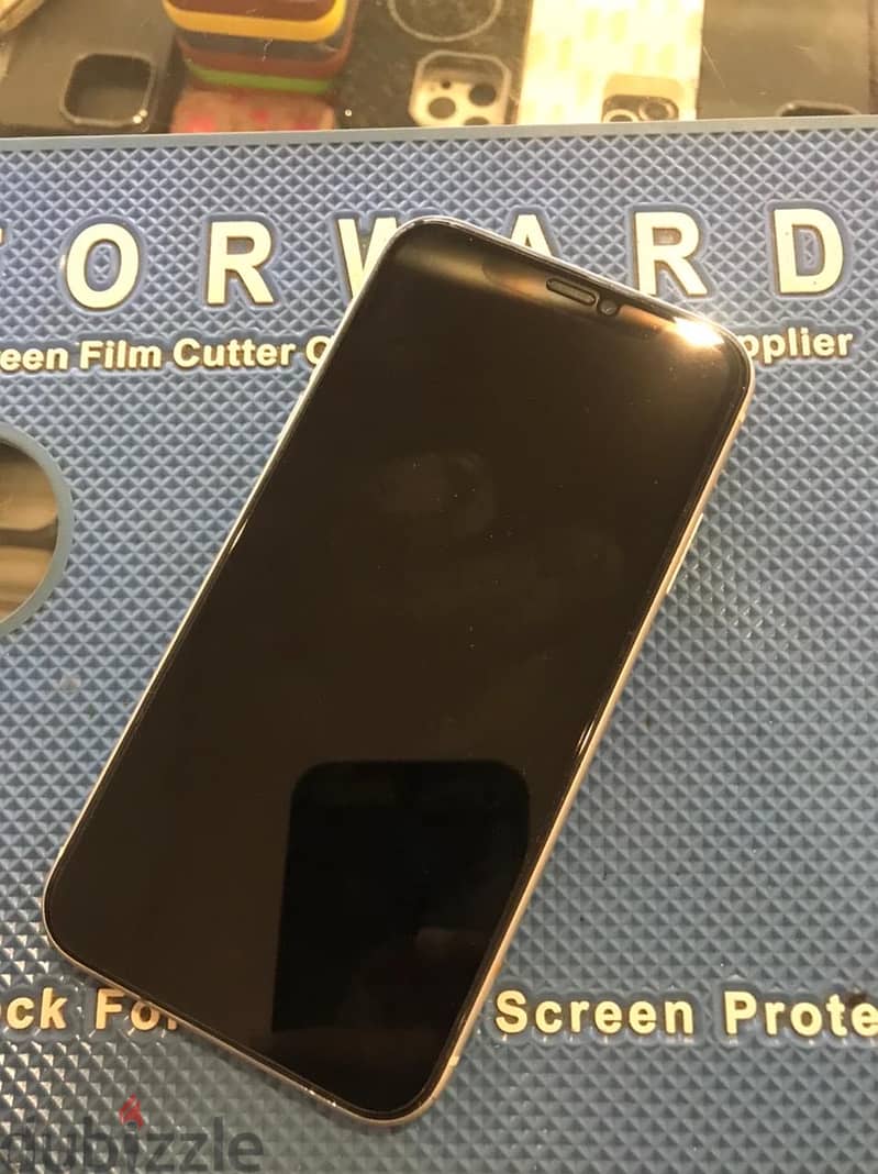 Apple - iPhone 11 4
