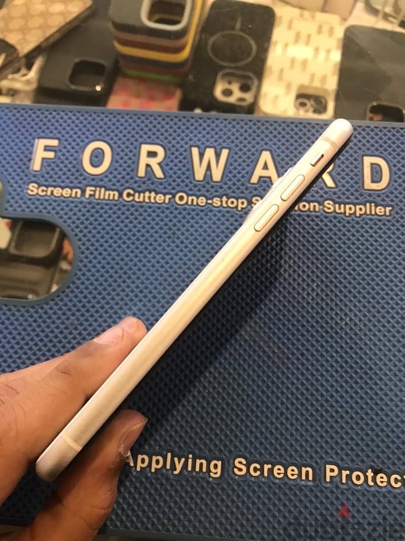 Apple - iPhone 11 5