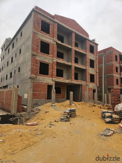 Apartment ready for immediate delivery from the owner directly in the Fifth District, Bayt Al-Watan, with a 25% down payment, area 195m
