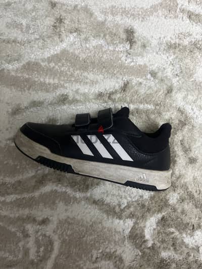 adidas shoes size 34