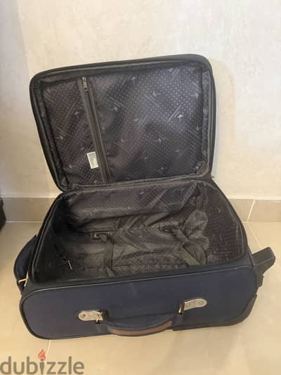 شنطة سفر مقاس ٥٠ سم