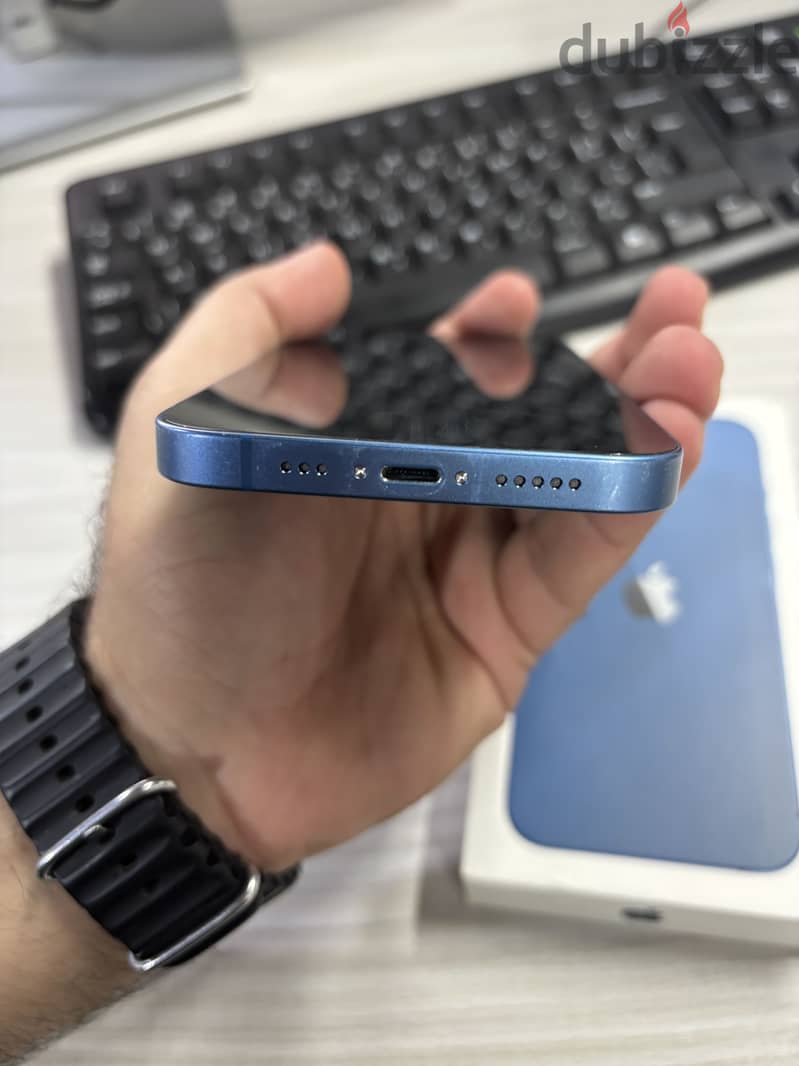 Apple - iPhone 13 8