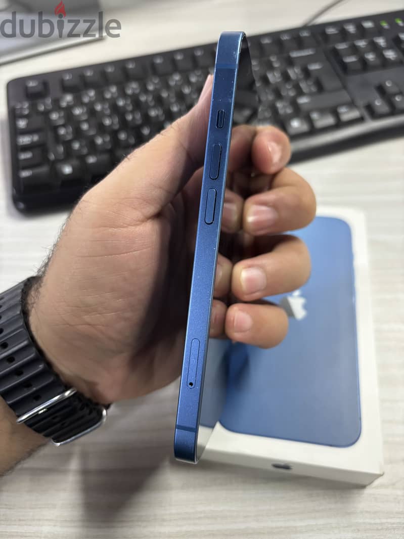 Apple - iPhone 13 9