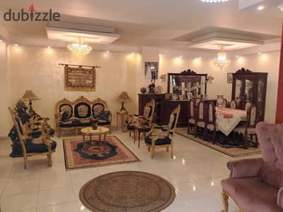شقة للبيع شقة بيزمنت الحى التامن المجاورة 3  200م تشطيب كامل متصالح بالكامل