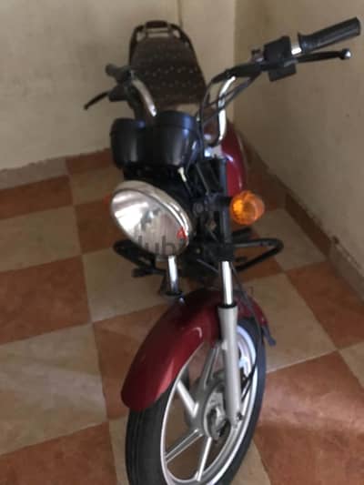 موتوسكل بجاج بوكسر ٤ غيار