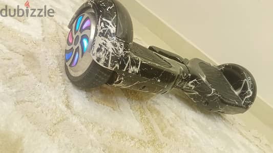 للبيع hoverboard استعمال شهرين يستحمل 200 كيلو