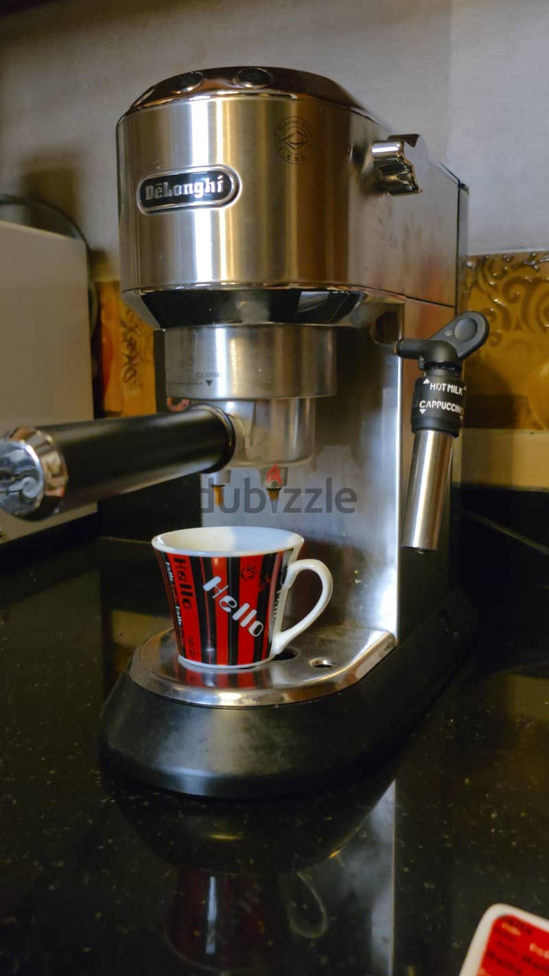 delonghi dedica silver coffees machine 1