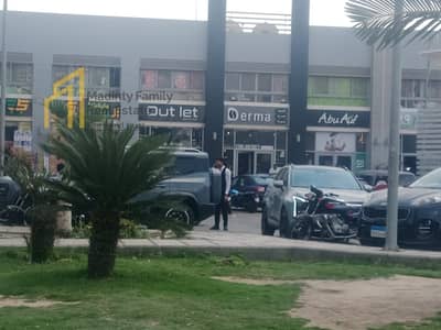 For rent, a finished shop in the Kraft Zone in the best location in the Kraft area, always busy service area.