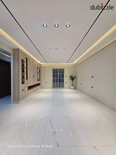 Apartment 158 meters front middle north (two rooms and reception on the street)