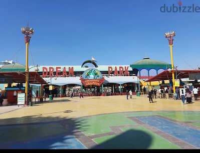 ٦ تذاكر  دريم بارك بالوجبات و الالعاب المدفوعة . . . ببلاش dream park