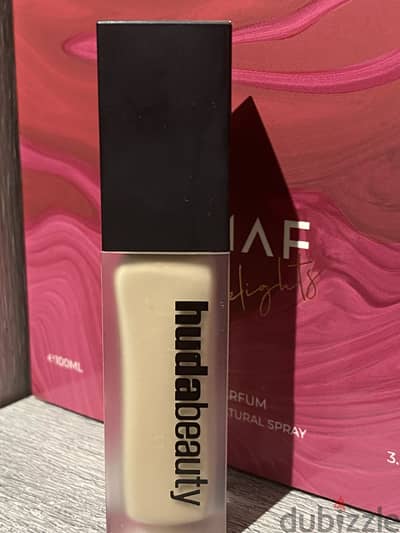 Huda beauty swatch only