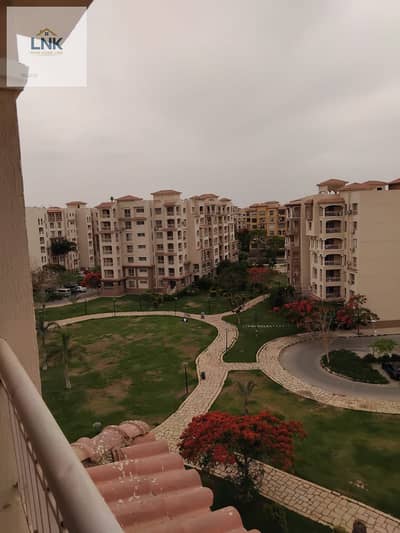 للبيع فى مدينتى شقه بسعر تجاري مساحه ١٧٥ متر بال b1 غرف +غرفه ماستر +3 حمام  فيو جاردن بجوار النادى مباشره