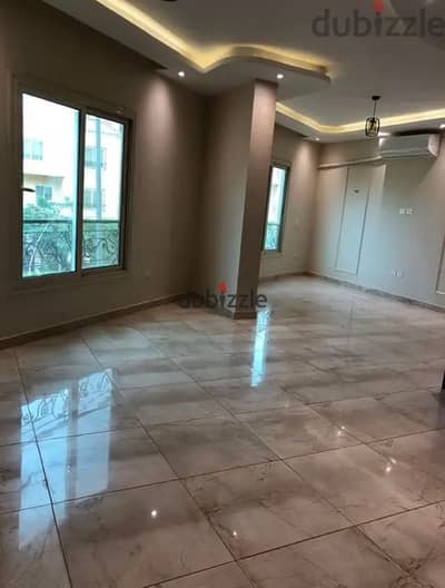 Apartment for rent with kitchen and air conditioning in Fifth Settlement, First District, overlooking South 90th Street and close to all services.