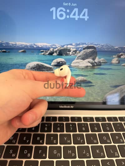 Apple airpods pro 2 (right side only/right bud only) فردة اليمين فقط