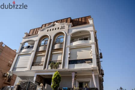 لهواة الفيو المفتوح شقة روف بمركز الحى التامن فيلات الشيخ زايد بتسهيلات على 6 شهور من المالك قانونى نموذج8 اسانسير شغال بجوار مدرسة وايز  ومدرسة النيل
