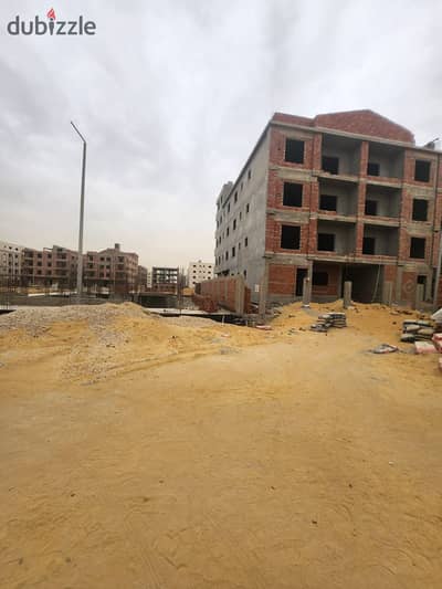 شقة للبيع في التجمع الخامس بيت الوطن الحي الخامس من المالك مباشرة  بحري واجهة امامي علي شارع مفتوح 3 غرف