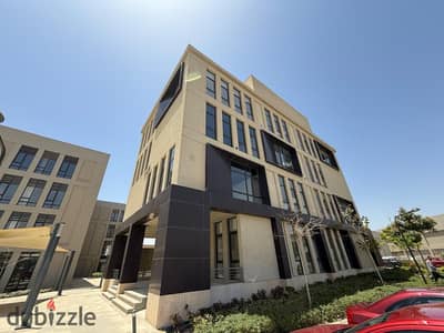 مبني اداري للايجار 700 م في اقوي بيزنس ديستراكت في ديستراكت 5 التجمع الخامس للشركات