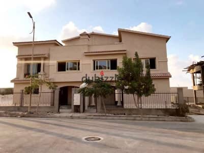 فرصة مميزة لامتلاك Stand Alone Villa في Alex West بتصميم عصري ومساحات واسعة 