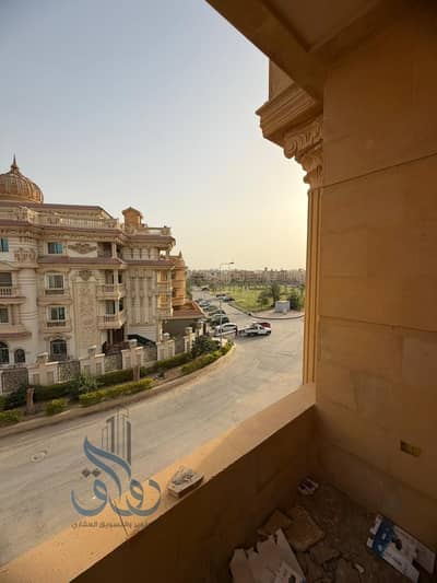 Luxury Apartment in the Heart of 6th of October City - West Somed - Villas District - Neighborhood 11    One of the most prestigious and tranquil loca