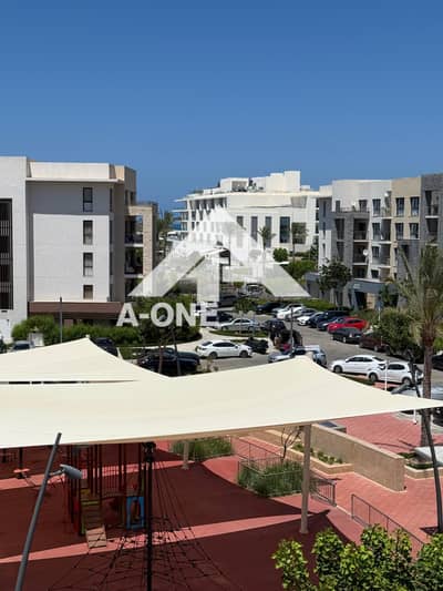 شاليه للبيع فيو قنال المارينا موقع مميز جدا في مراسي مارينا 1 في Marassi maina الساحل الشمالي north coast سيدي عبد الرحمن بالقرب من سيشيل وهاسيندا باي