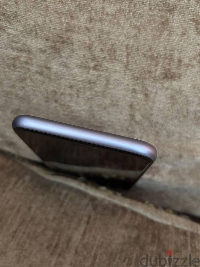 Apple - iPhone 11 4