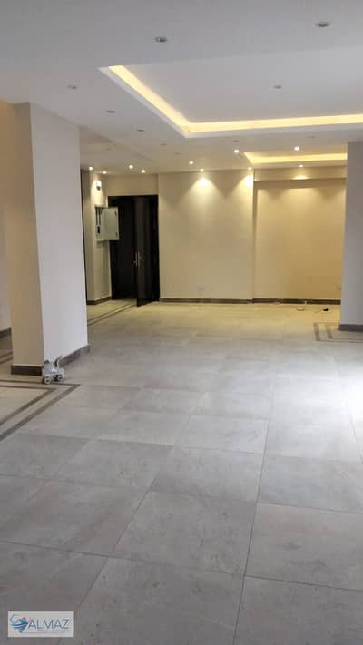 Unfurnished 218 sqm apartment for rent with kitchen and air conditioning in Lamirade Compound, Fifth Settlement, near main roads.