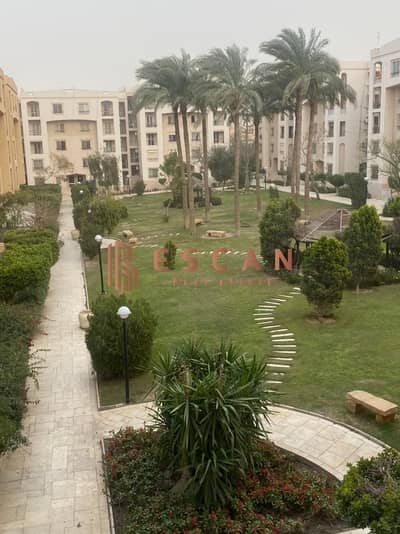 105 sq m apartment for sale in Al Rehab City, near the market and services, furnished and equipped