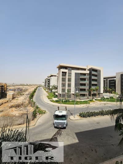Opportunity for 100m hours in b15 at an attractive price on a street and services