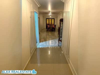 شقه للبيع بموقع مميز بسموحه مطلات مفتوحه