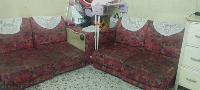 ركنه خمس كراسي