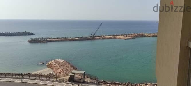 شقة مفروشة مكيفة صف أول بحر شاطئ السرايا من المالك مباشرة