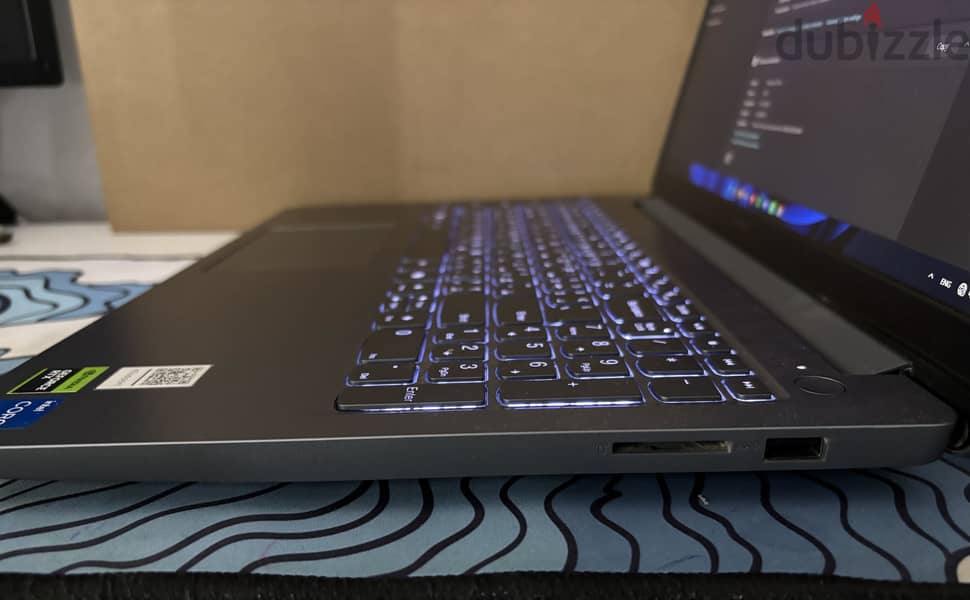 Lenovo LOQ Essential Gaming 4