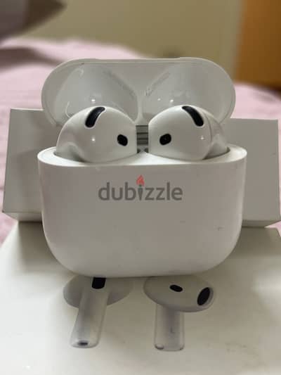 Apple airpods 4 like new