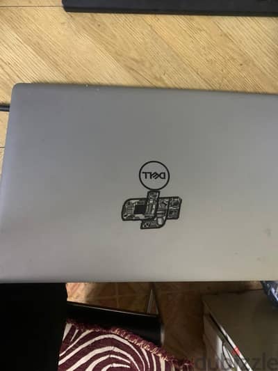 لابتوب dell Inspiron 5570