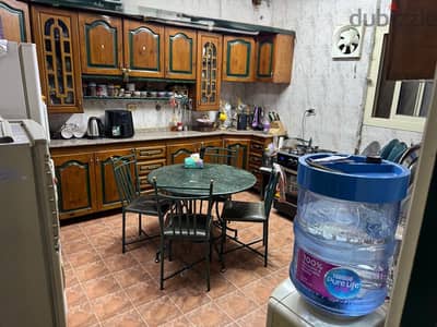 مطبخ خشب كامل بالرخامه
