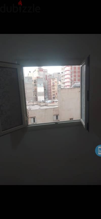 شباك الوميتال متر في متر و 90*90