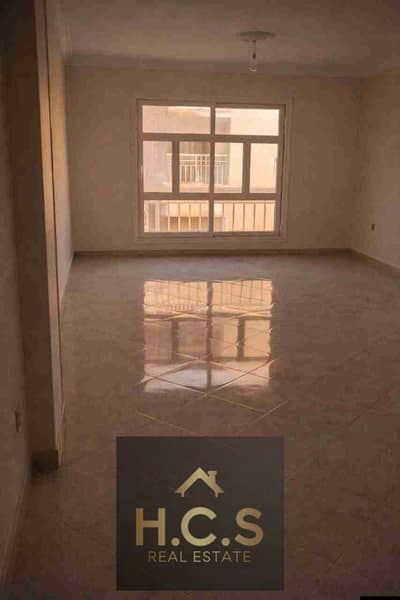 Apartment available for sale in Madinaty at b11, at an unrepeatable price. The apartment's area is 133 meters, repeated floor, open and not damaged at all. Excellent location next to services, direct northern direction, Talaat Mostafa and not assignment. The required price is 6 million and 200 thousand only in cash.