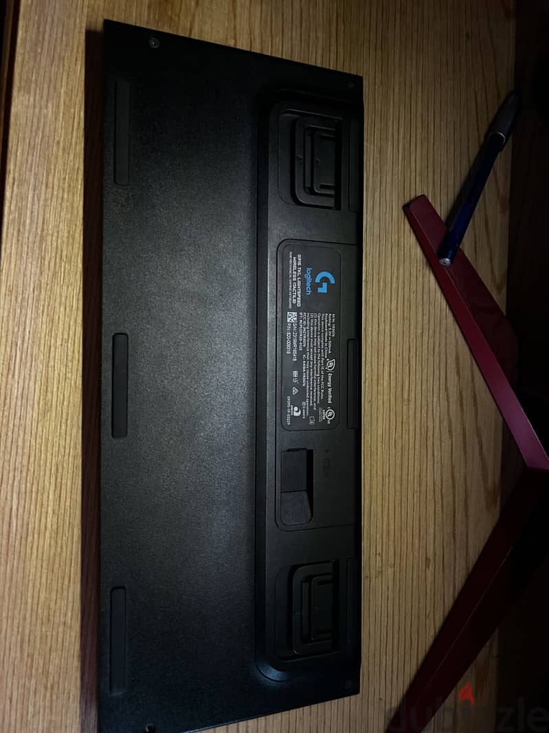 Logitech G915 TKL Lightspeed 1