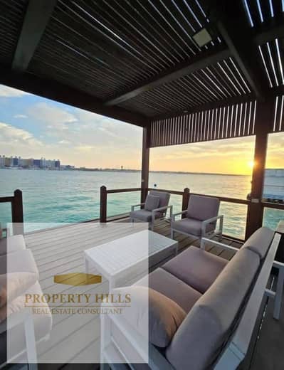 Chalet in Marina 5 with a private beach, immediate receipt, first grade