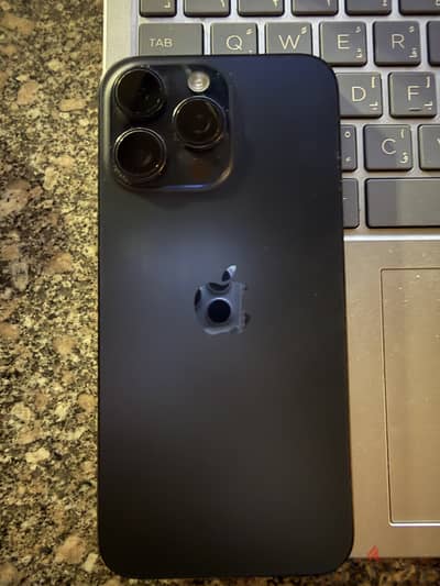 Iphone 15 pro max 256 gb , battery 84%