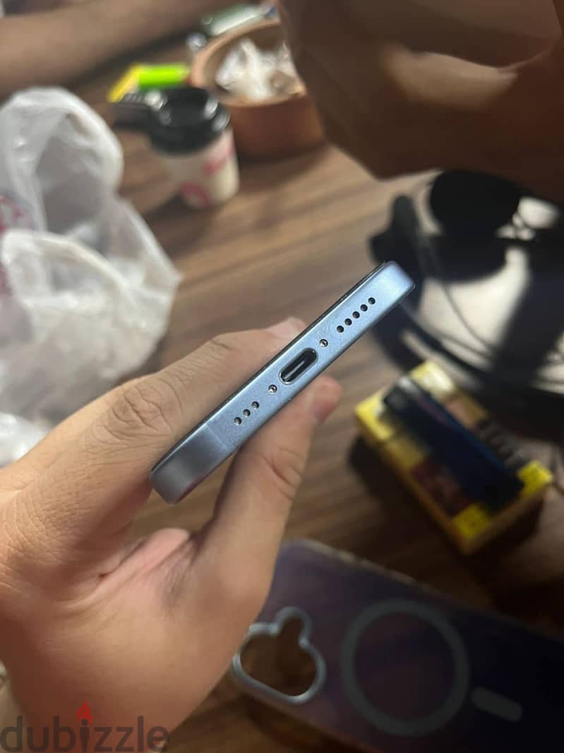 Apple - iPhone 17 4