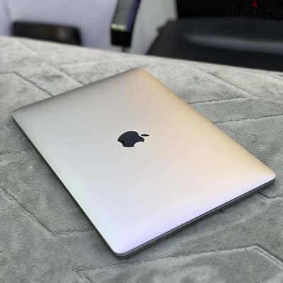 Macbook pro 13  inch 2016 512 GB excellent condition
